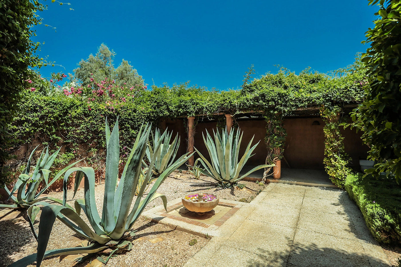 Villa Akhdar 18 – 3BR Palm Oasis with Heated Pool & Shared Domain Amenities
