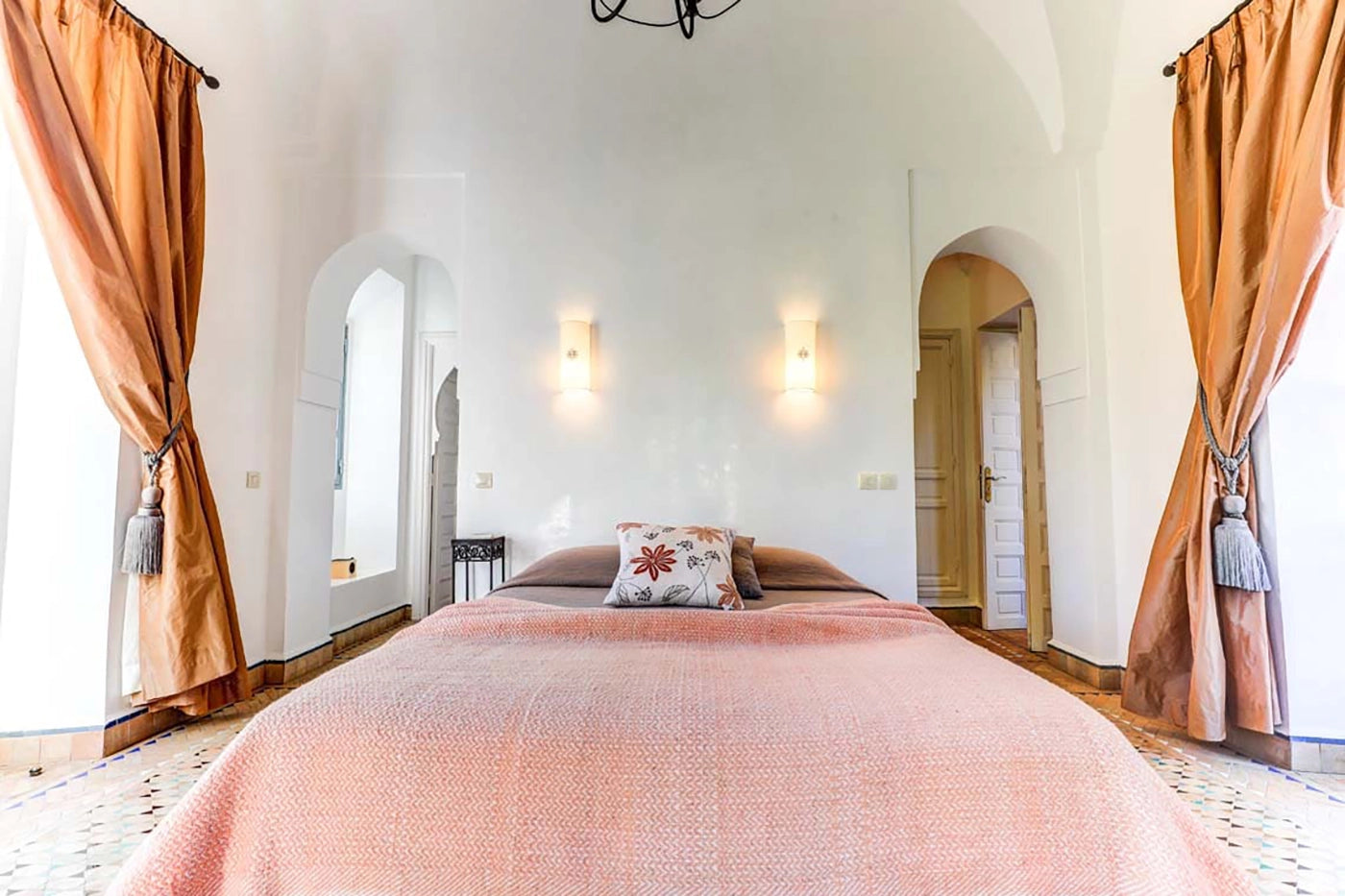 Villa Akhdar 18 – 3BR Palm Oasis with Heated Pool & Shared Domain Amenities