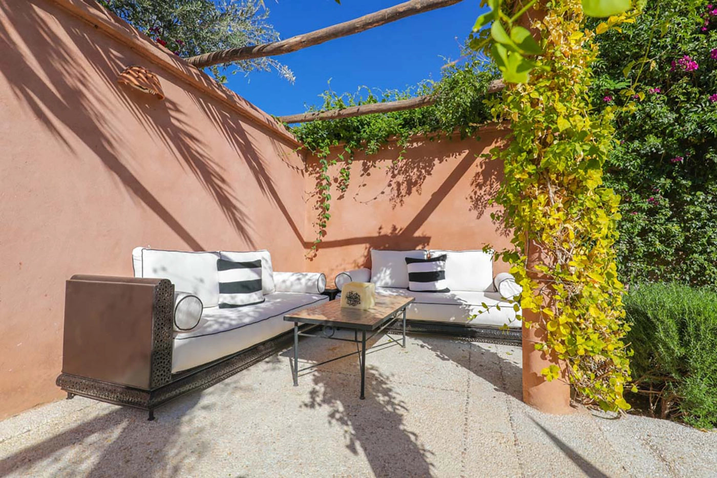 Villa Akhdar 18 – 3BR Palm Oasis with Heated Pool & Shared Domain Amenities