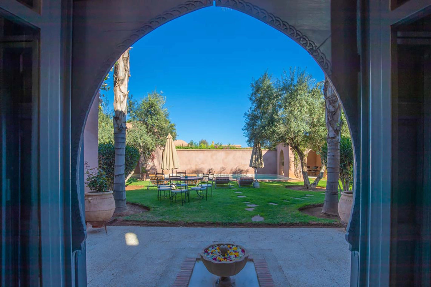 Villa Akhdar 18 – 3BR Palm Oasis with Heated Pool & Shared Domain Amenities
