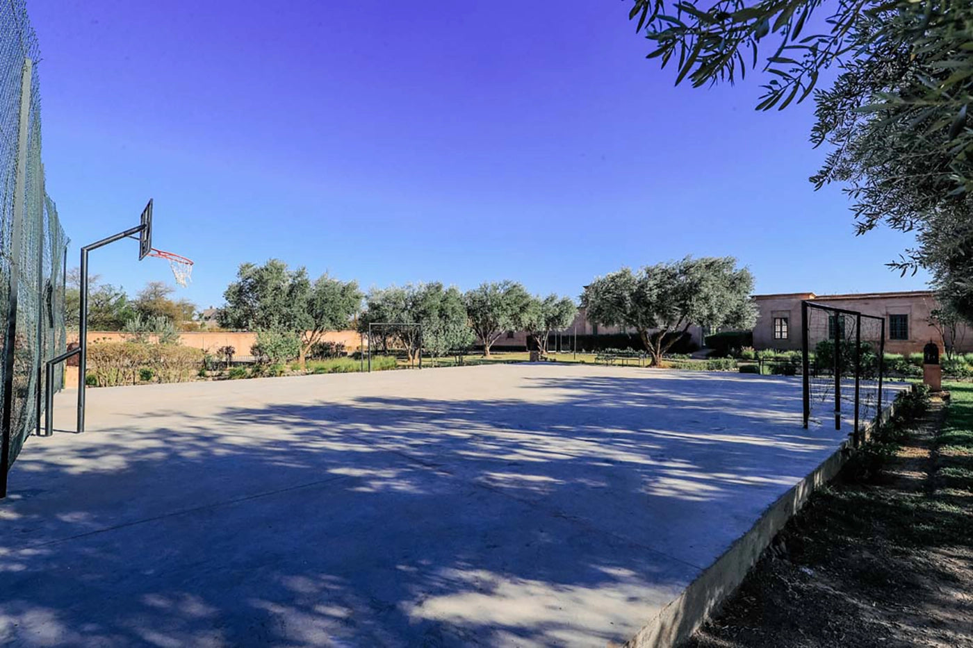 Villa Akhdar 18 – 3BR Palm Oasis with Heated Pool & Shared Domain Amenities