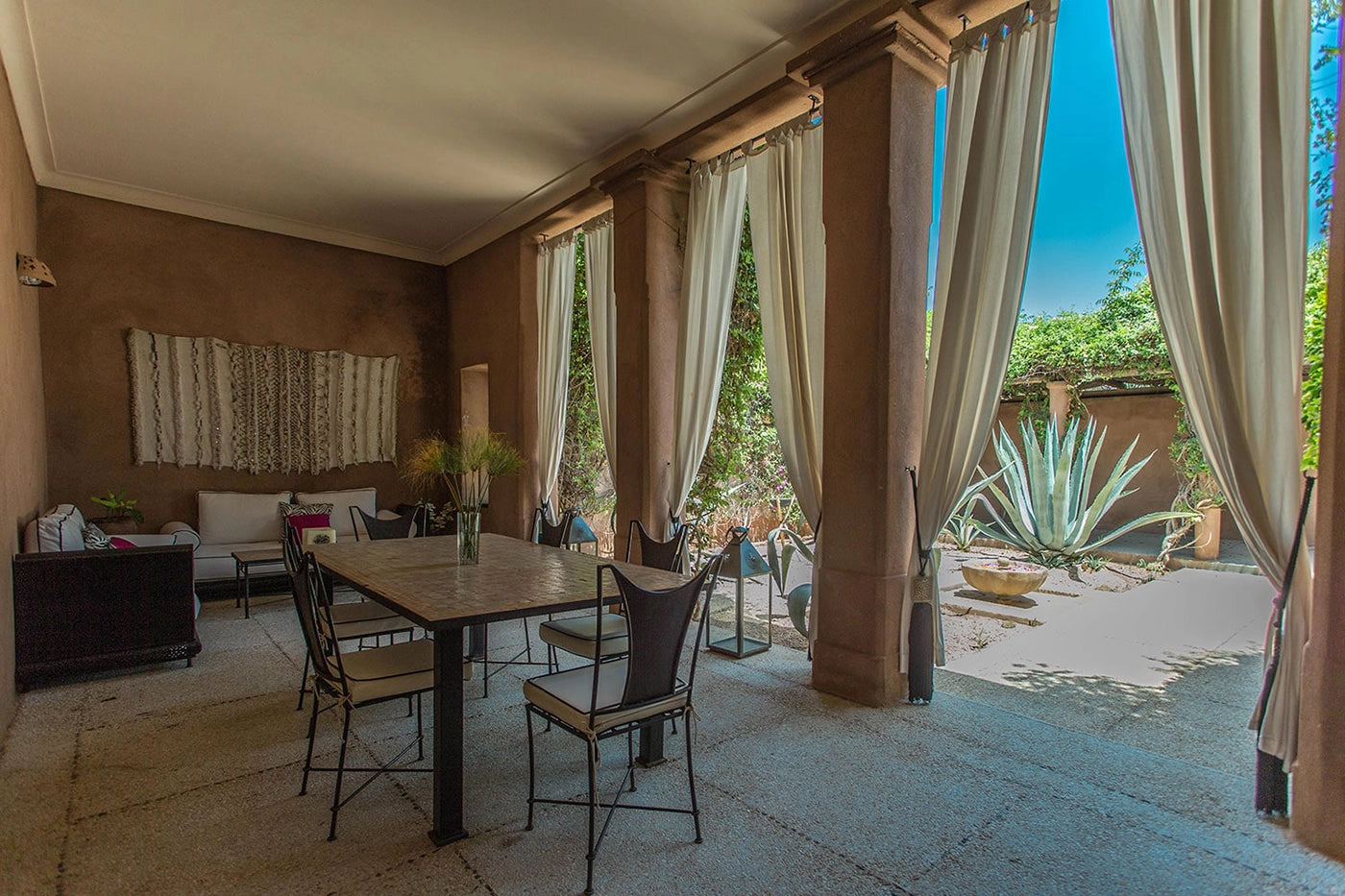 Villa Akhdar 18 – 3BR Palm Oasis with Heated Pool & Shared Domain Amenities