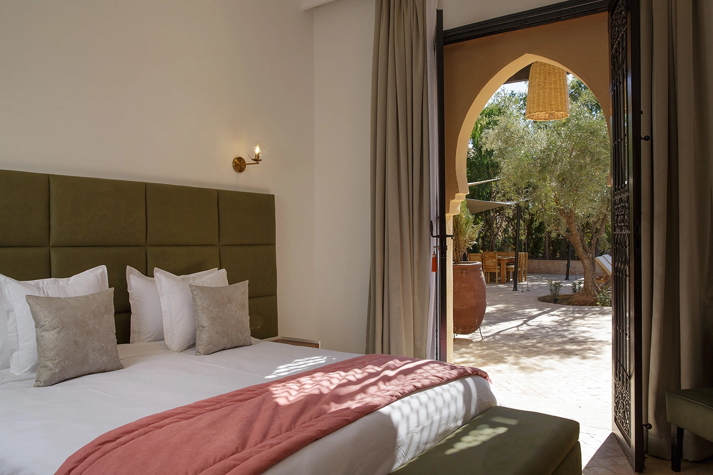Villa Banati – 6BR Moroccan Villa with Poolhouse & Rooftop Terrace