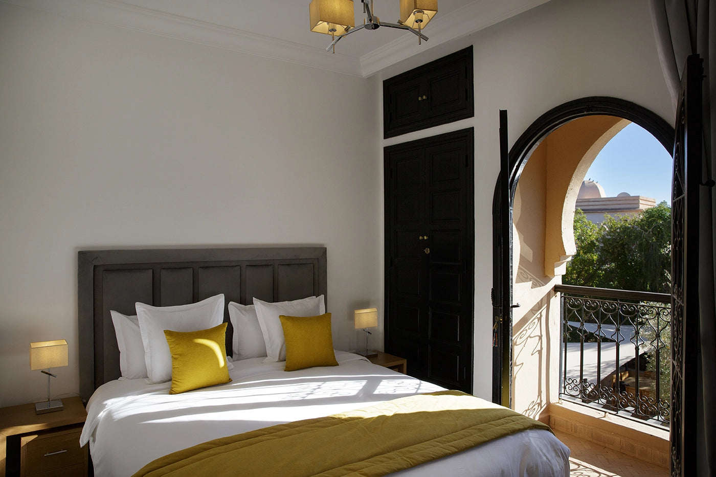 Villa Banati – 6BR Moroccan Villa with Poolhouse & Rooftop Terrace
