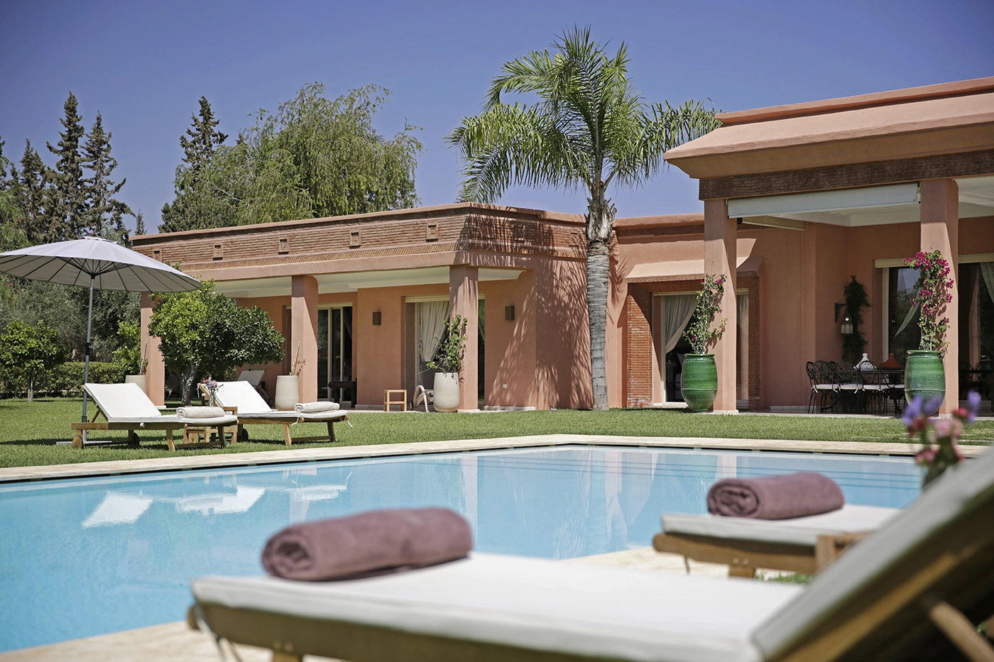 Villa Dar Neylla – 6BR Moroccan Estate with Heated Pool & Tennis Court