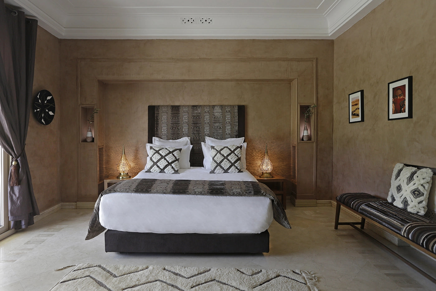 Villa Dar Neylla – 6BR Moroccan Estate with Heated Pool & Tennis Court