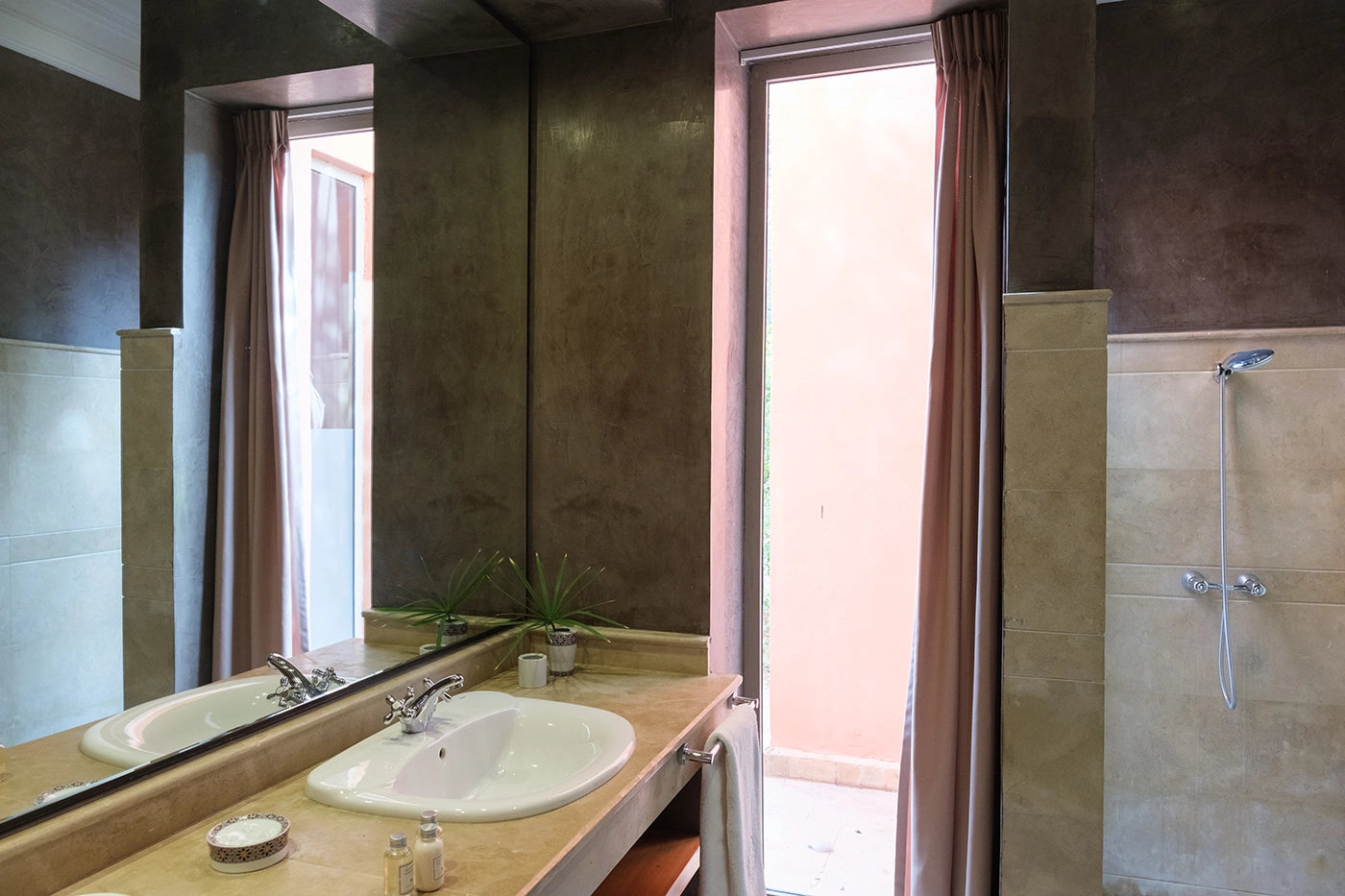 Villa Le Clos des Oliviers – 12BR Marrakech Estate with Infinity Rooftop Pool