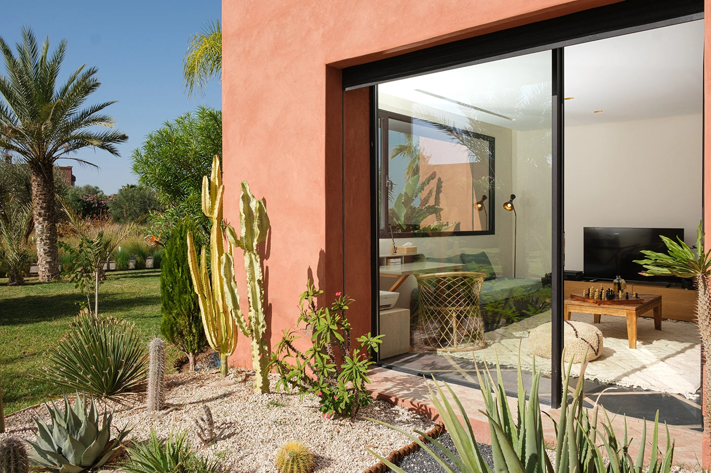 Villa Shelter – 5BR Marrakech Villa with Heated Pool & Family Games