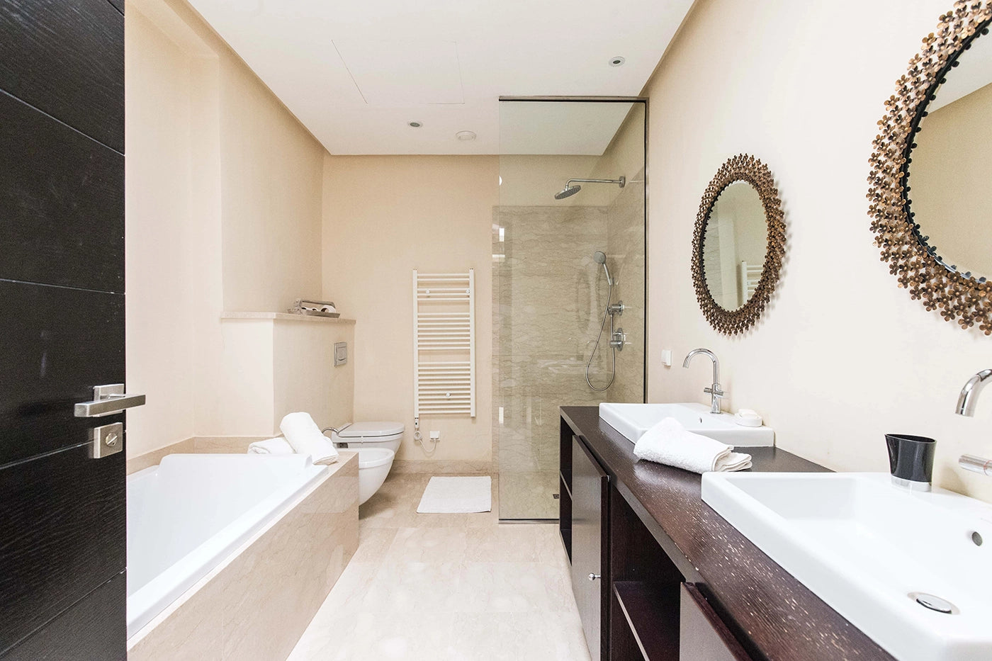 Villa Al Maaden – 4BR Golffront Villa with Heated Pool