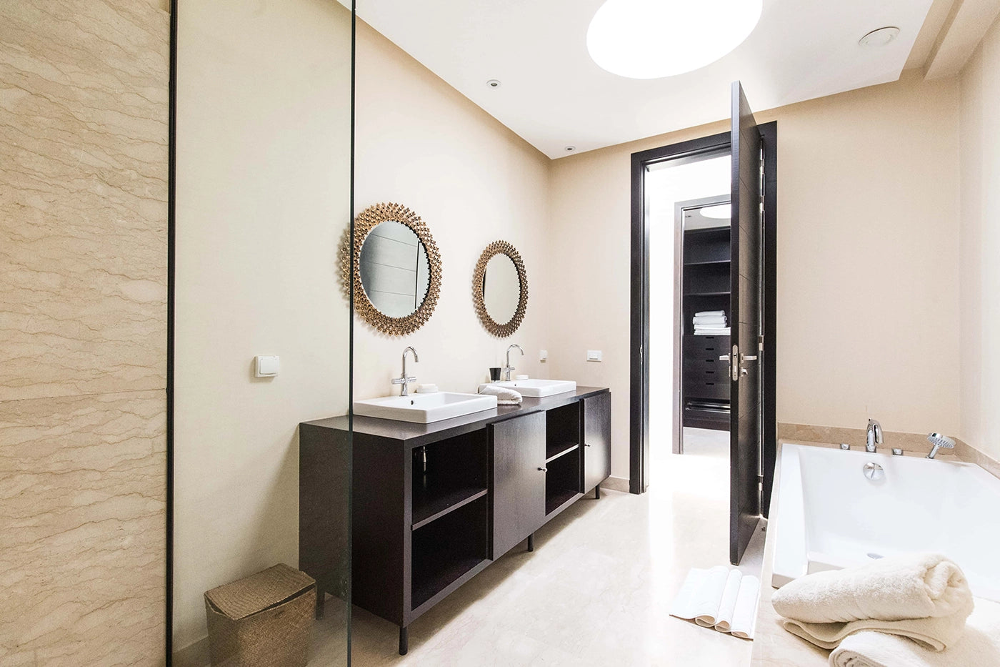 Villa Al Maaden – 4BR Golffront Villa with Heated Pool