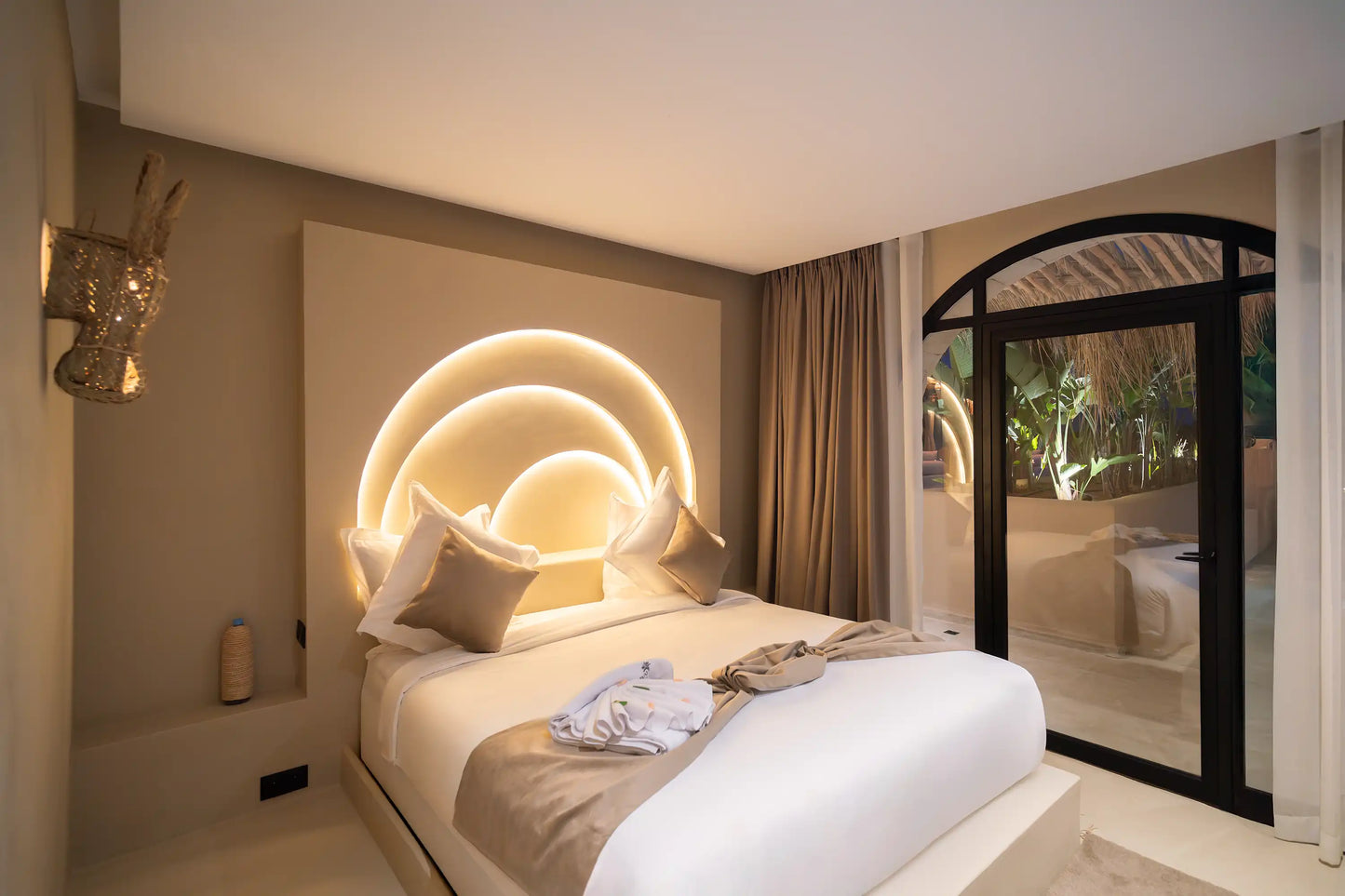 Villa Bali – 6BR Amelkis Golf Villa with Lagoon Pool & Cinema