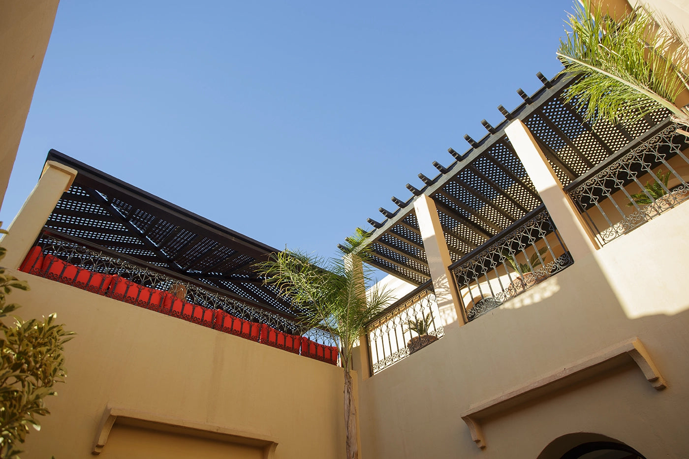Villa Banati – 6BR Moroccan Villa with Poolhouse & Rooftop Terrace