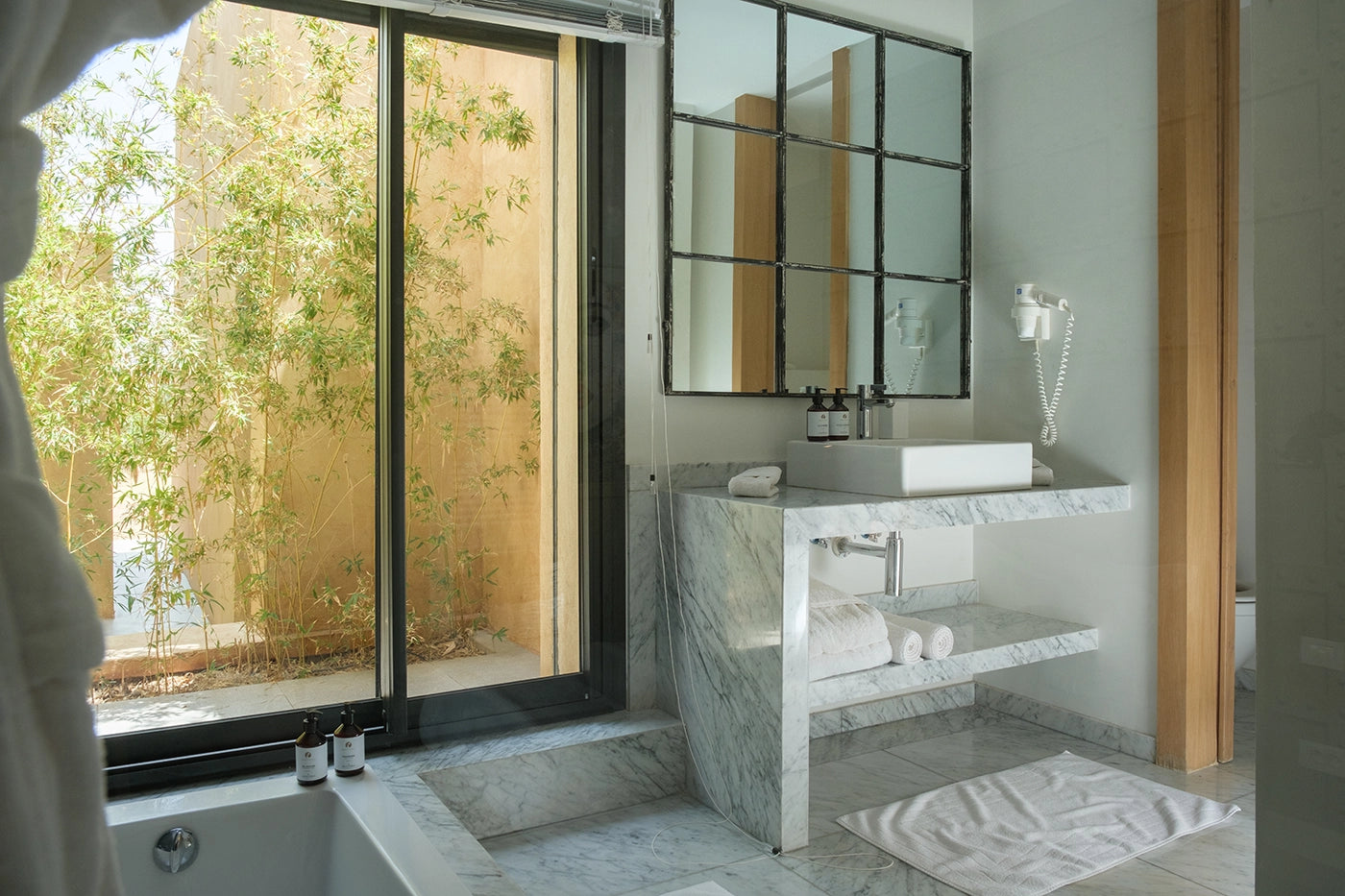 Villa Belya – 6BR Modern Moroccan Villa with Rooftop & Mosaic Pool