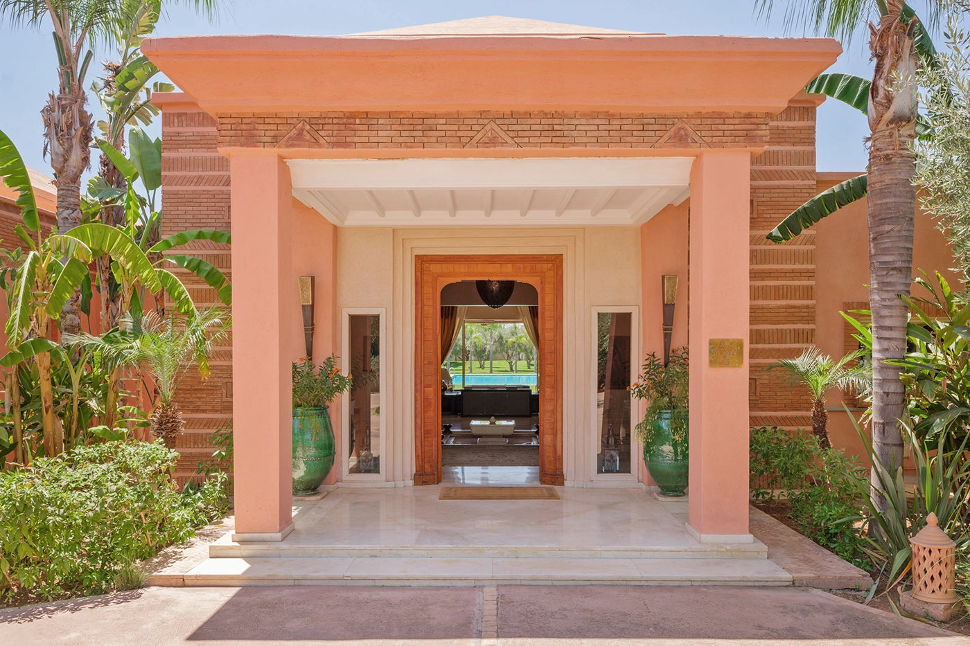 Villa Dar Neylla – 6BR Moroccan Estate with Heated Pool & Tennis Court
