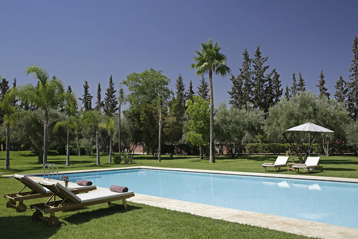 Villa Dar Neylla – 6BR Moroccan Estate with Heated Pool & Tennis Court
