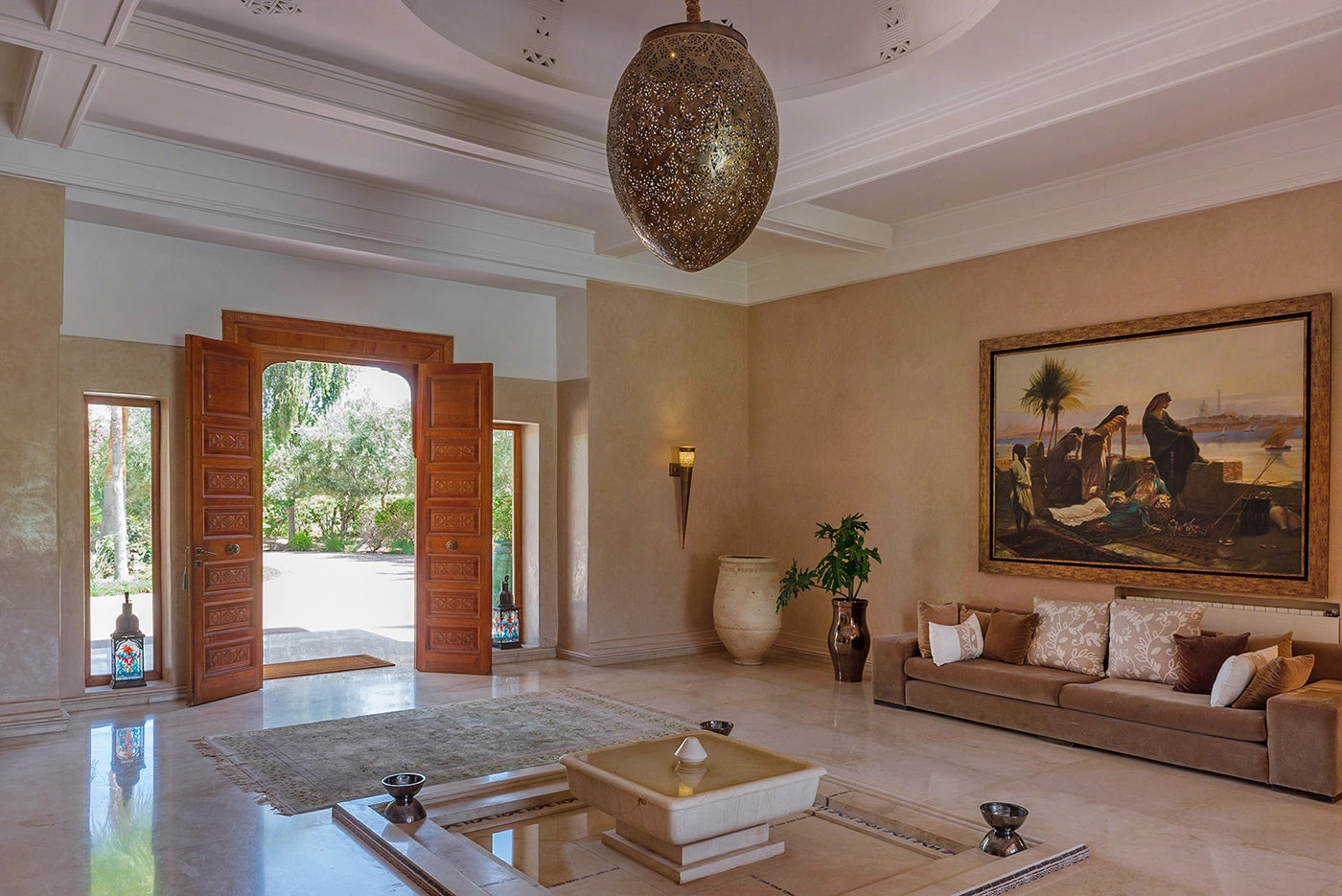 Villa Dar Neylla – 6BR Moroccan Estate with Heated Pool & Tennis Court