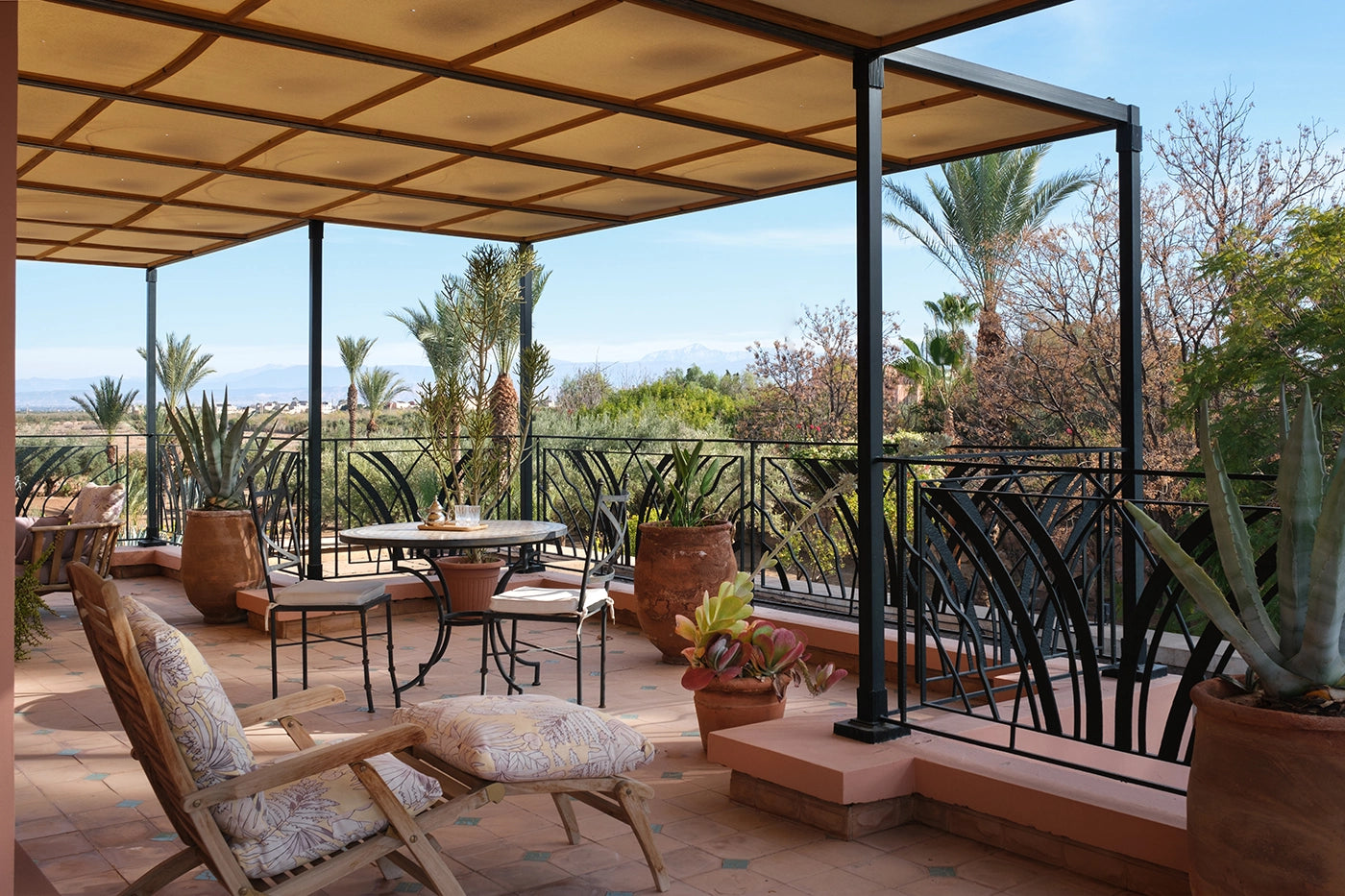 Villa Majdou – 5BR Art Deco Villa in Marrakech with Heated Pool
