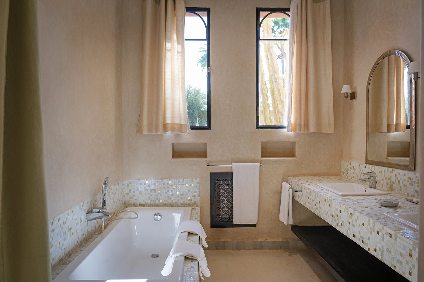 Villa Mexance – 8BR Marrakech Estate with Heated Pool & Hammam