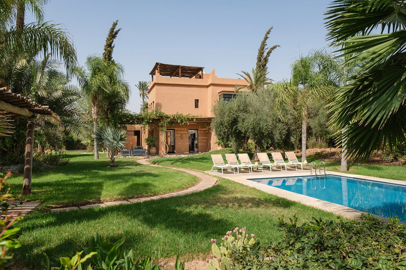 Villa Yenmoz – 4BR Marrakech Palmeraie Villa with Heated Pool & Rooftop